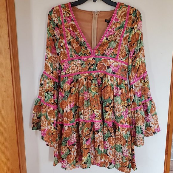 Nasty Gal Floral V Neck Pleated Mini Dress - Picture 7 of 7